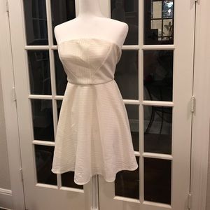 White strapless dress